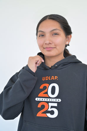 Sudadera negra vertical  graduación 2025